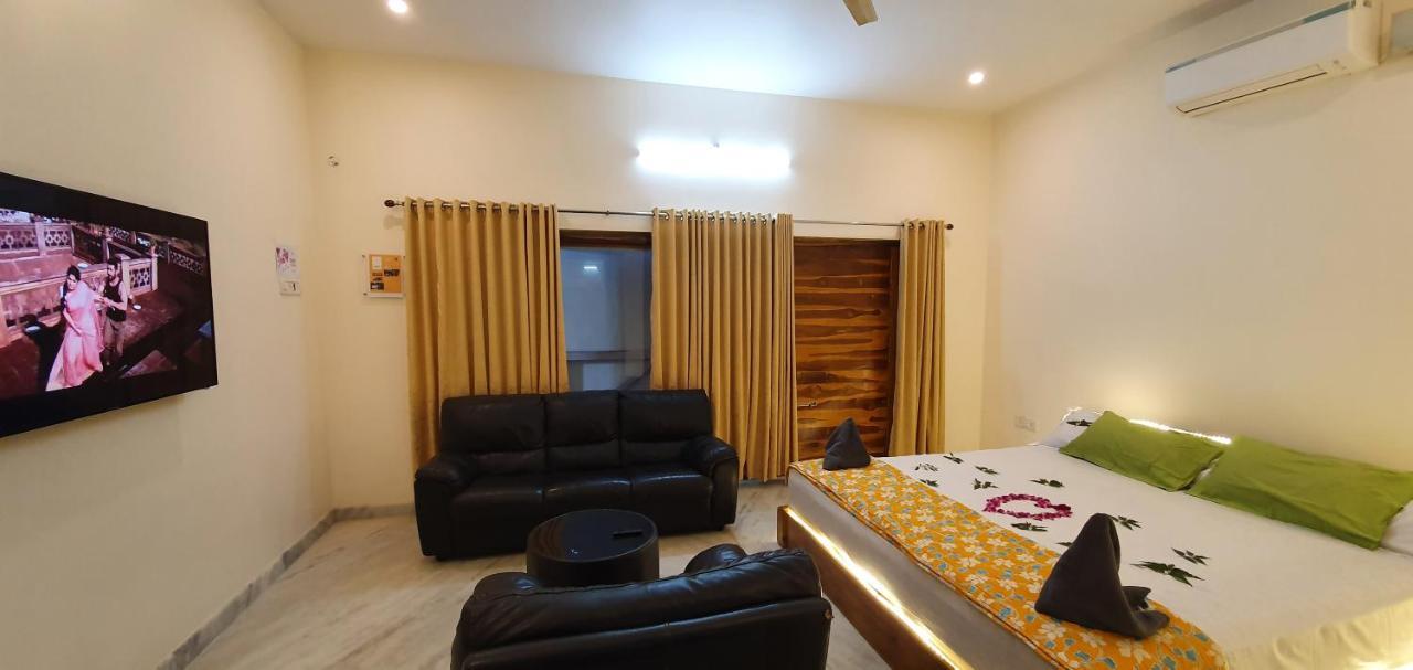 Shree Suites Kuttalam  Exterior photo
